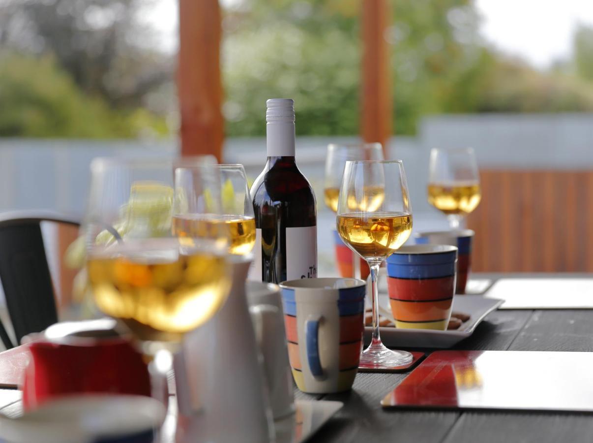 Mokonui Cottage - Te Anau Holiday Home ภายนอก รูปภาพ