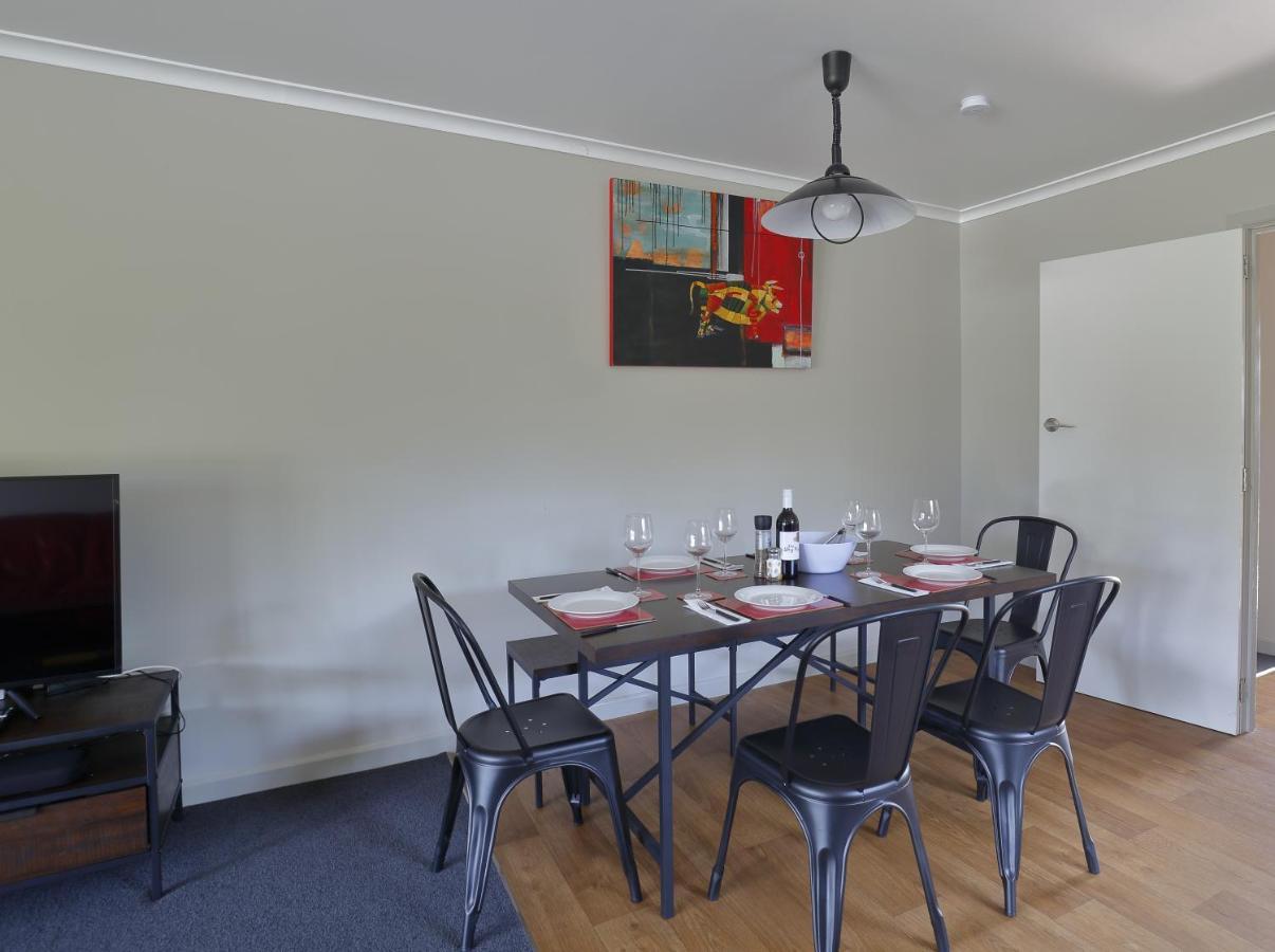 Mokonui Cottage - Te Anau Holiday Home ภายนอก รูปภาพ