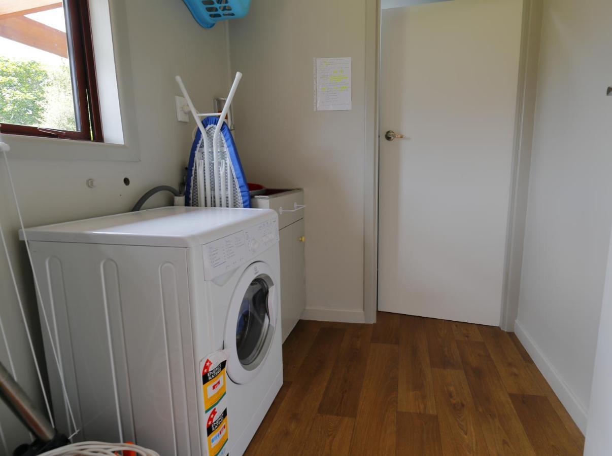 Mokonui Cottage - Te Anau Holiday Home ภายนอก รูปภาพ