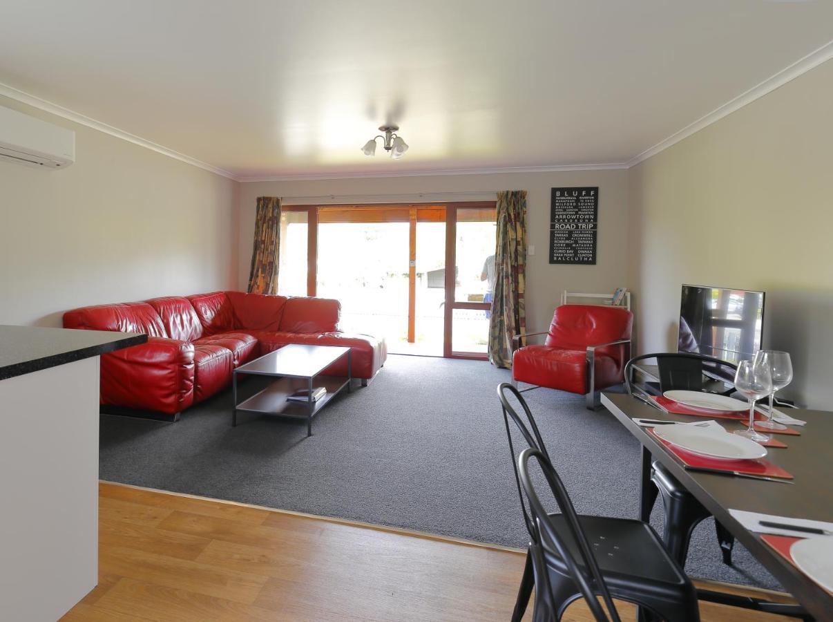 Mokonui Cottage - Te Anau Holiday Home ภายนอก รูปภาพ