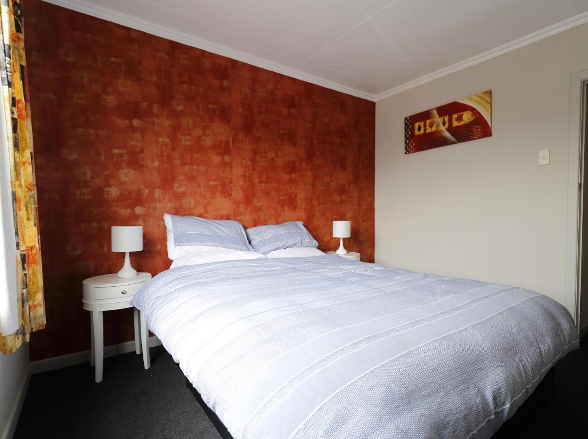 Mokonui Cottage - Te Anau Holiday Home ภายนอก รูปภาพ