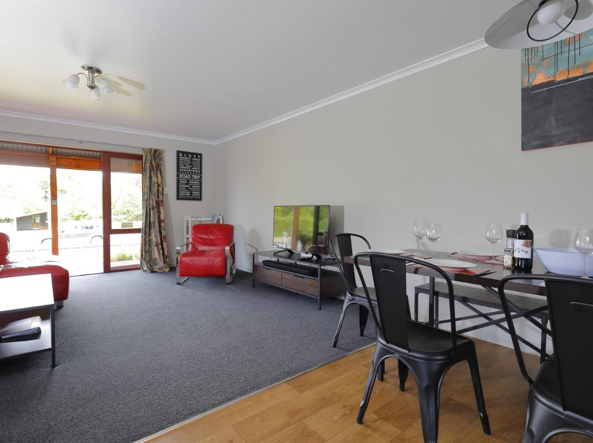 Mokonui Cottage - Te Anau Holiday Home ภายนอก รูปภาพ
