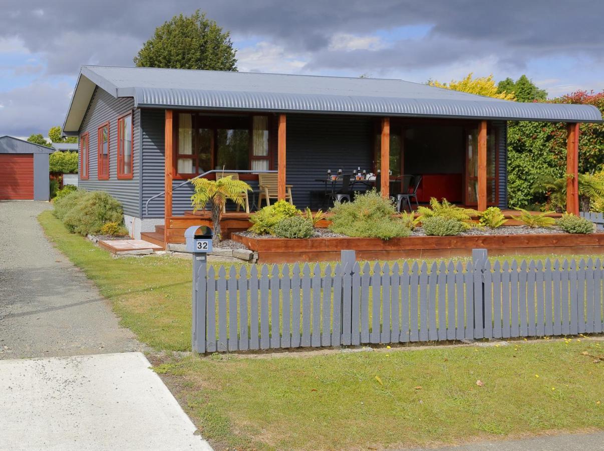 Mokonui Cottage - Te Anau Holiday Home ภายนอก รูปภาพ